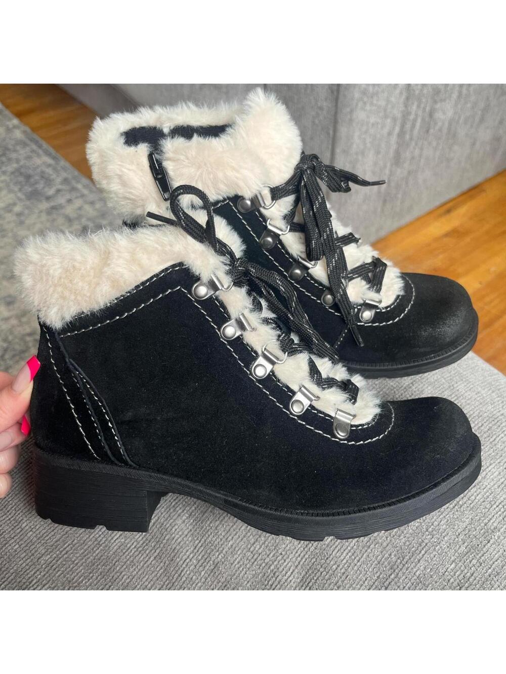 Earth Origins black faux fur trim ankle boots - Picture 7 of 7